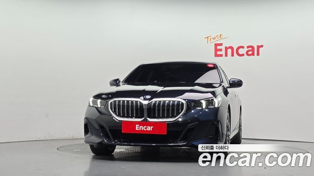 BMW 5 Series (G60) 530e M Sport 2025 — фото 3