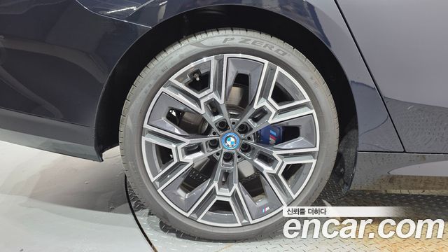 BMW 5 Series (G60) 530e M Sport 2025 — фото 5