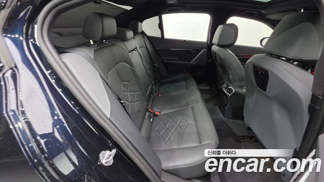 BMW 5 Series (G60) 530e M Sport 2025 — фото 33