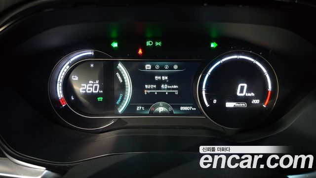 Kia Niro Plus Air 2023 — фото 8