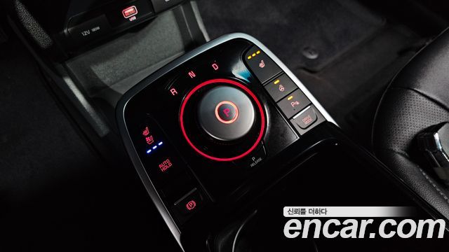 Kia Niro Plus Air 2023 — фото 9