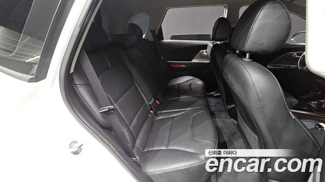 Kia Niro Plus Air 2023 — фото 11