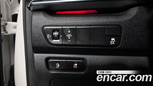 Kia Niro Plus Air 2023 — фото 17