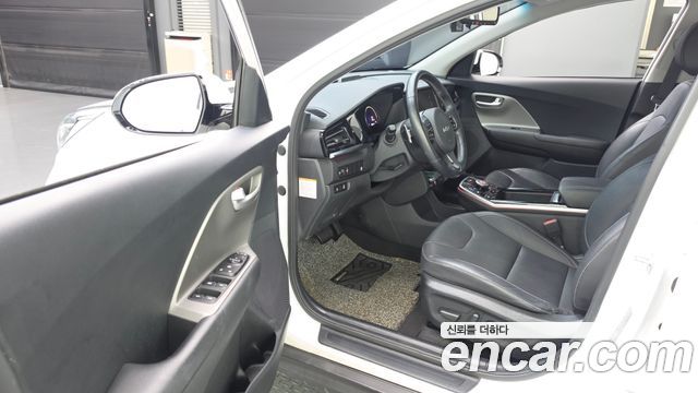 Kia Niro Plus Earth 2023 — фото 10