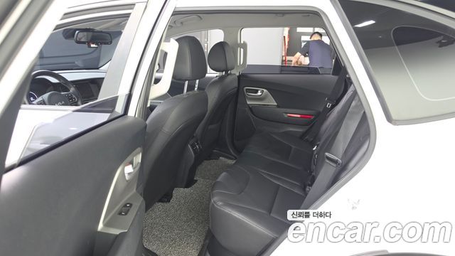 Kia Niro Plus Earth 2023 — фото 11