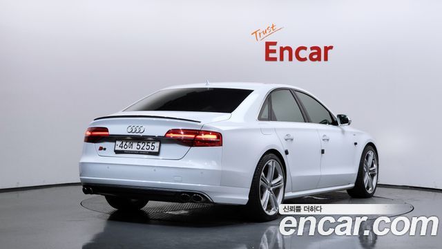 Audi S8 4.0 TFSI quattro D4 2015 — фото 2