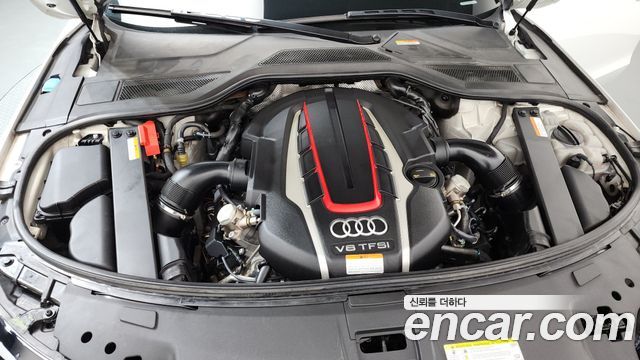 Audi S8 4.0 TFSI quattro D4 2015 — фото 6