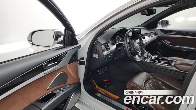 Audi S8 4.0 TFSI quattro D4 2015 — фото 10