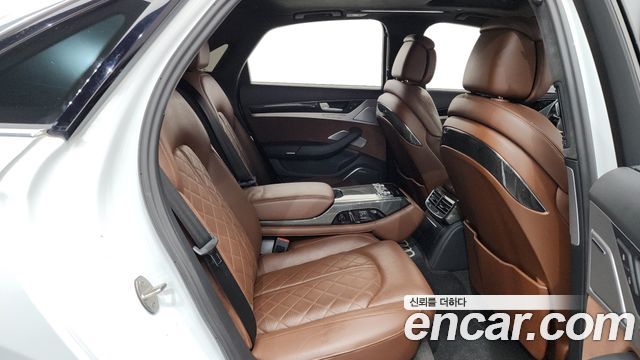 Audi S8 4.0 TFSI quattro D4 2015 — фото 12