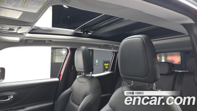 Jeep Renegade 1.3 Limited 2022 — фото 19
