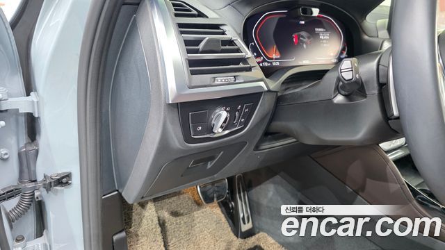 BMW X4 (G02) xDrive20i M Sport 2025 — фото 27