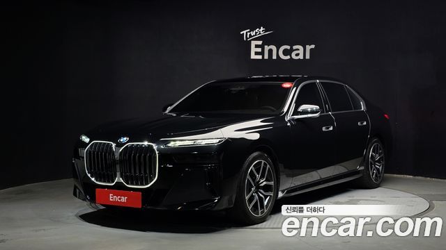 BMW 7 Series (G70) 740i xDrive M Sport 2026 — фото 1