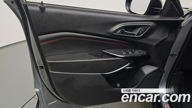 Chevrolet Trax Crossover 1.2 RS 2024 — фото 24