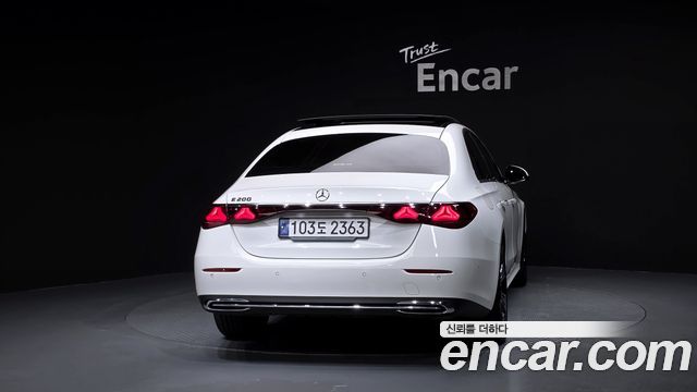 Mercedes-Benz E-Class (W214) E200 Avantgarde 2024 — фото 4