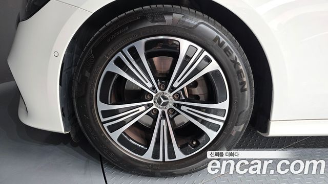 Mercedes-Benz E-Class (W214) E200 Avantgarde 2024 — фото 5