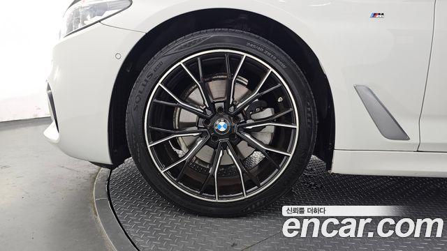 BMW 5 Series (G30) 520d xDrive M Sport Package Plus 2018 — фото 5