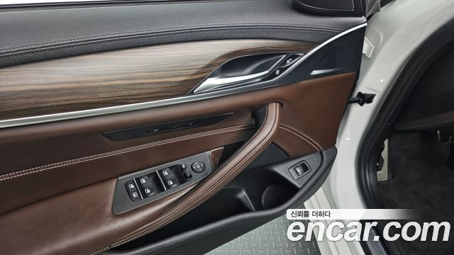 BMW 5 Series (G30) 520d xDrive M Sport Package Plus 2018 — фото 28