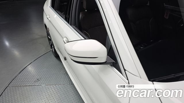 BMW 5 Series (G30) 520d xDrive M Sport Package Plus 2018 — фото 33