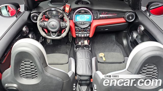 MINI Cooper S Convertible JCW 3rd 2020 — фото 7