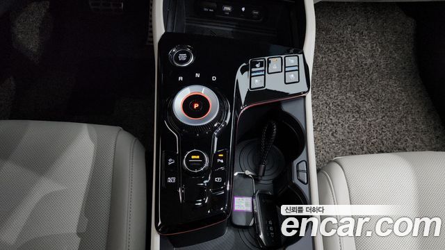 Kia Sportage Hybrid (V) Signature Gravity 4WD 2023 — фото 9