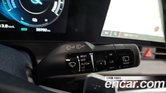 Kia Sportage Hybrid (V) Signature Gravity 4WD 2023 — фото 12