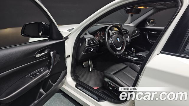BMW 1 Series (F20) 118d Sport 5Door 2015 — фото 10