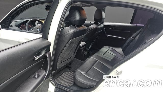 BMW 1 Series (F20) 118d Sport 5Door 2015 — фото 15