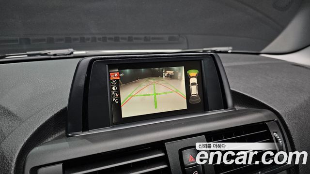 BMW 1 Series (F20) 118d Sport 5Door 2015 — фото 18