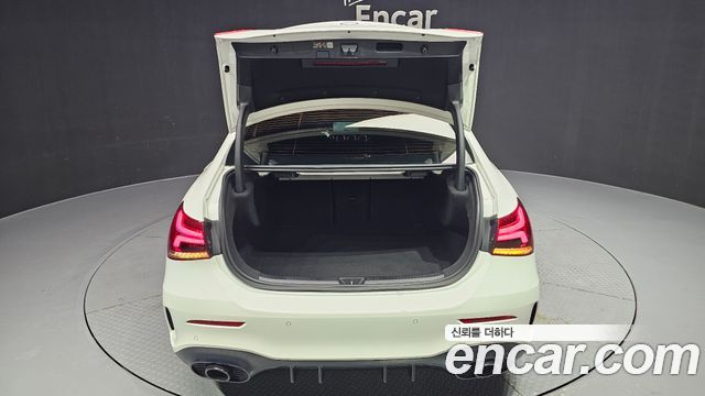 Mercedes-Benz A-Class (W177) AMG A35 4MATIC Sedan 2023 — фото 19