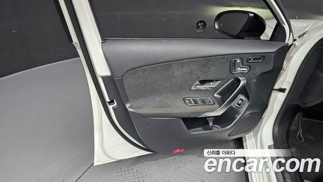 Mercedes-Benz A-Class (W177) AMG A35 4MATIC Sedan 2023 — фото 24