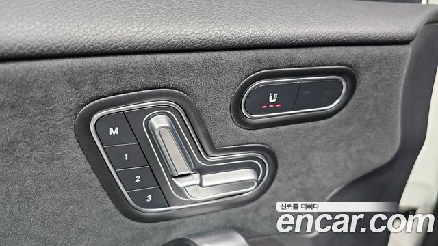 Mercedes-Benz A-Class (W177) AMG A35 4MATIC Sedan 2023 — фото 27