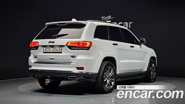 Jeep Grand Cherokee 3.0 Diesel Overland Summit WK2 2014 — фото 2