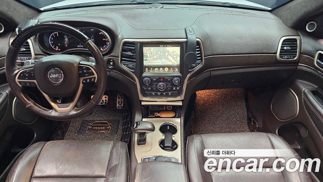 Jeep Grand Cherokee 3.0 Diesel Overland Summit WK2 2014 — фото 7