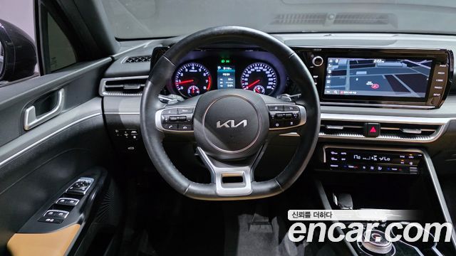 Kia K5 (III) 1.6 Turbo Prestige 2023 — фото 13
