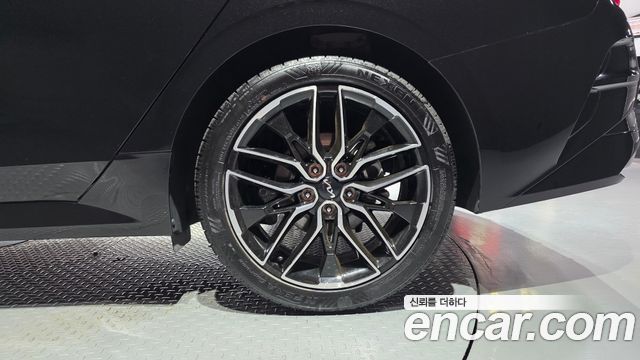 Kia K5 (III) 1.6 Turbo Prestige 2023 — фото 21