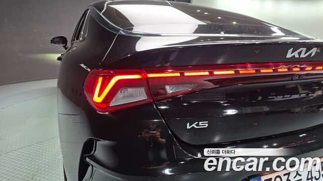 Kia K5 (III) 1.6 Turbo Prestige 2023 — фото 23