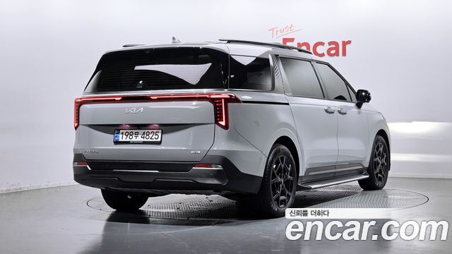 Kia Carnival (IV) HEV 7seater Gravity 2025 — фото 2