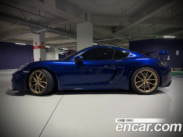 Porsche 718 Cayman 4.0 GT4 2023 — фото 3