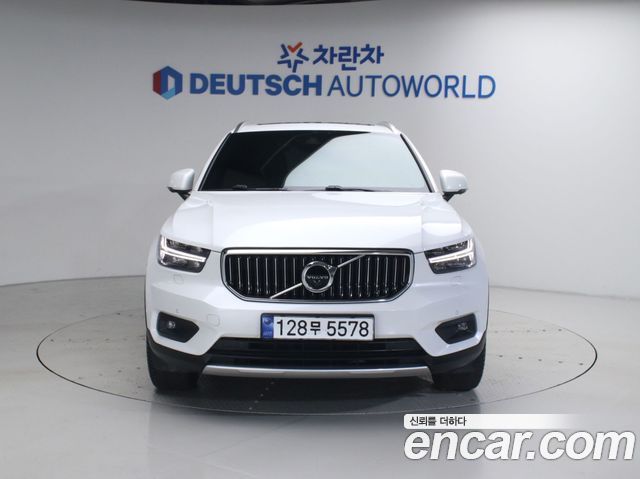 Volvo XC40 B4 Inscription 2021 — фото 4