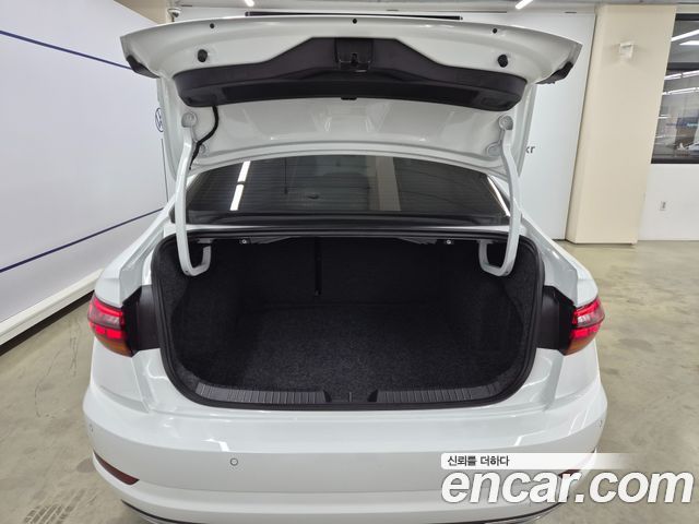 Volkswagen Jetta (VII) 1.4 TSI Prestige 2020 — фото 23