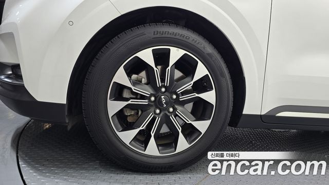 Kia Carnival (IV) Gasoline 9-Seater Signature 2023 — фото 5