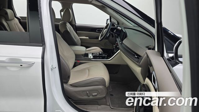 Kia Carnival (IV) Gasoline 9-Seater Signature 2023 — фото 11