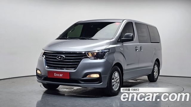 Hyundai Grand Starex Van 3-Seater Smart