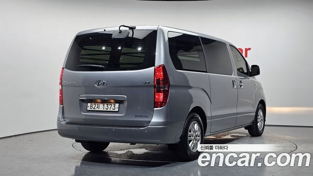 Hyundai Grand Starex Van 3-Seater Smart 2021 — фото 2