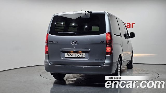 Hyundai Grand Starex Van 3-Seater Smart 2021 — фото 4