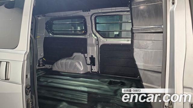 Hyundai Grand Starex Van 3-Seater Smart 2021 — фото 11