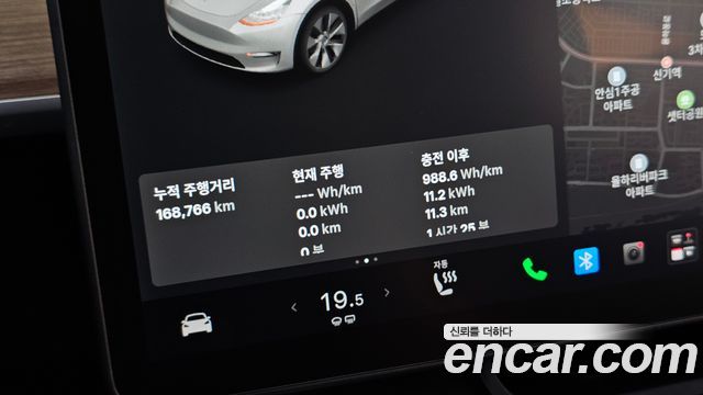Tesla Model Y Long Range AWD 2021 — фото 8