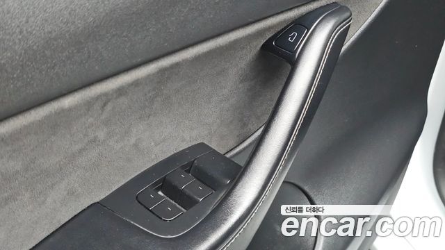 Tesla Model Y Long Range AWD 2021 — фото 27