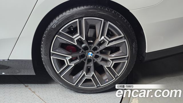 BMW 5 Series (G60) 530i xDrive M Sport Pro Special Edition 2026 — фото 21