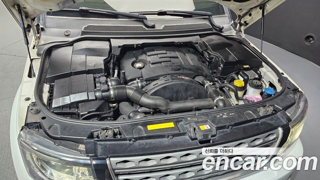 Land Rover Discovery 4 3.0 SDV6 SE 2016 — фото 6